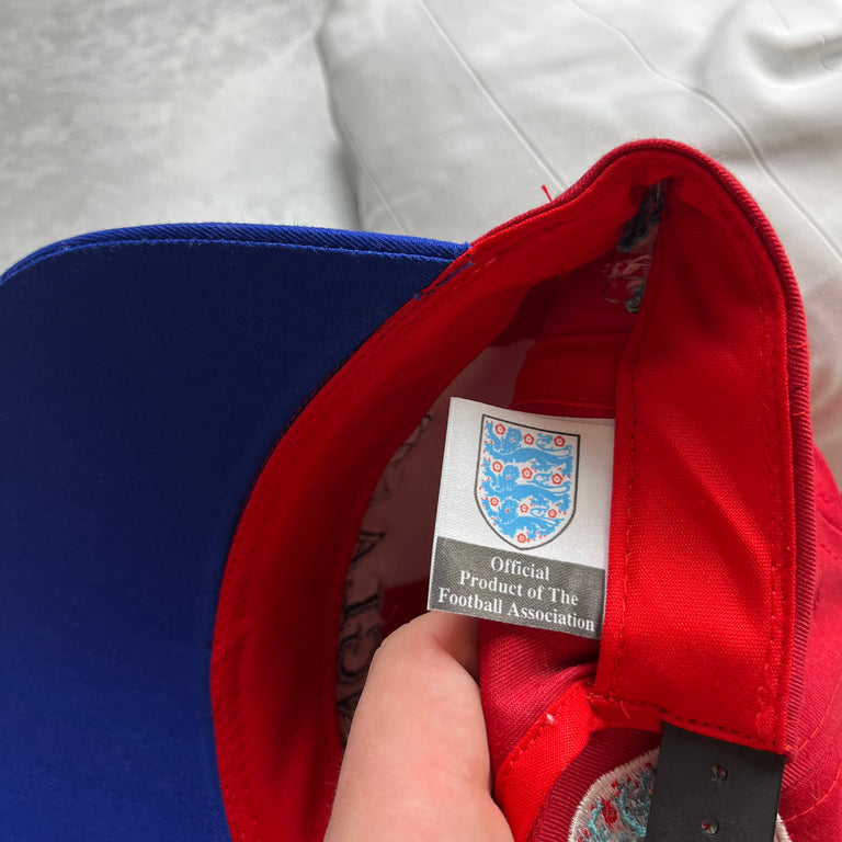 England Cap (90s)