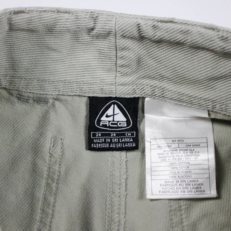 Nike ACG Cargo Shorts (90s)
