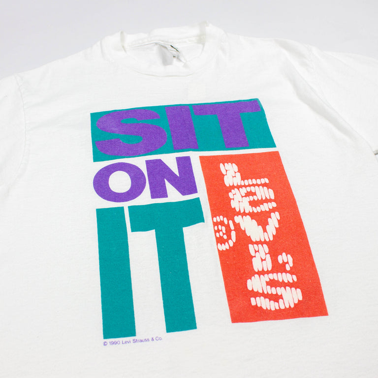 Levis 'Sit On It' Tee (90s)